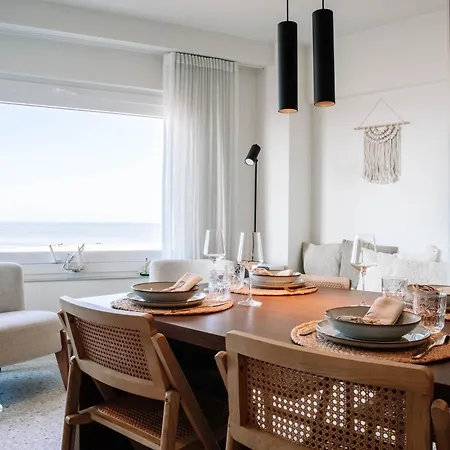 Lägenhet Zephyr - Stijlvol Met Terras En Panoramisch Zeezicht Oostende