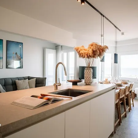 Zephyr - Stijlvol Met Terras En Panoramisch Zeezicht Lejlighed